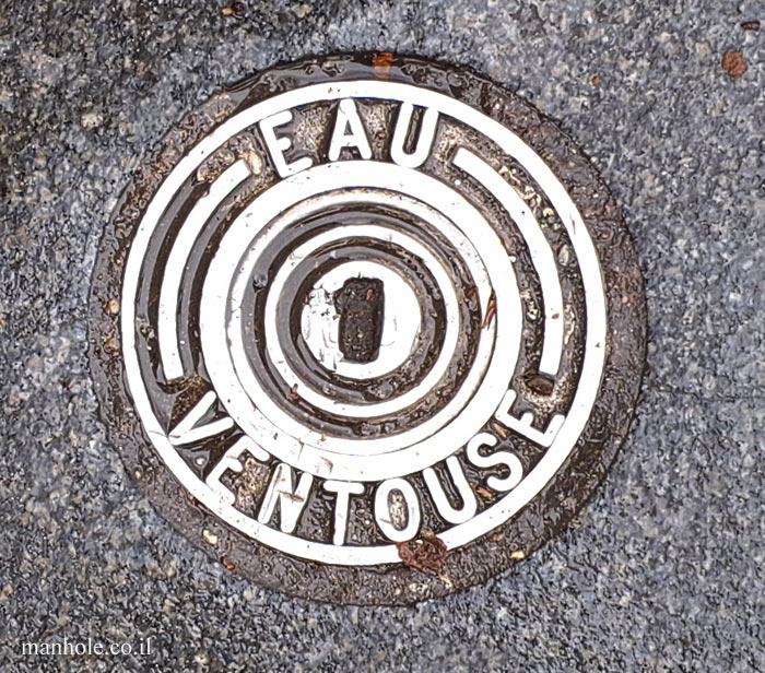 Nantes - water - suction cover