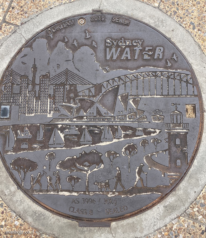 Bondi Beach - Sewer - cover with views of the city of Sydney