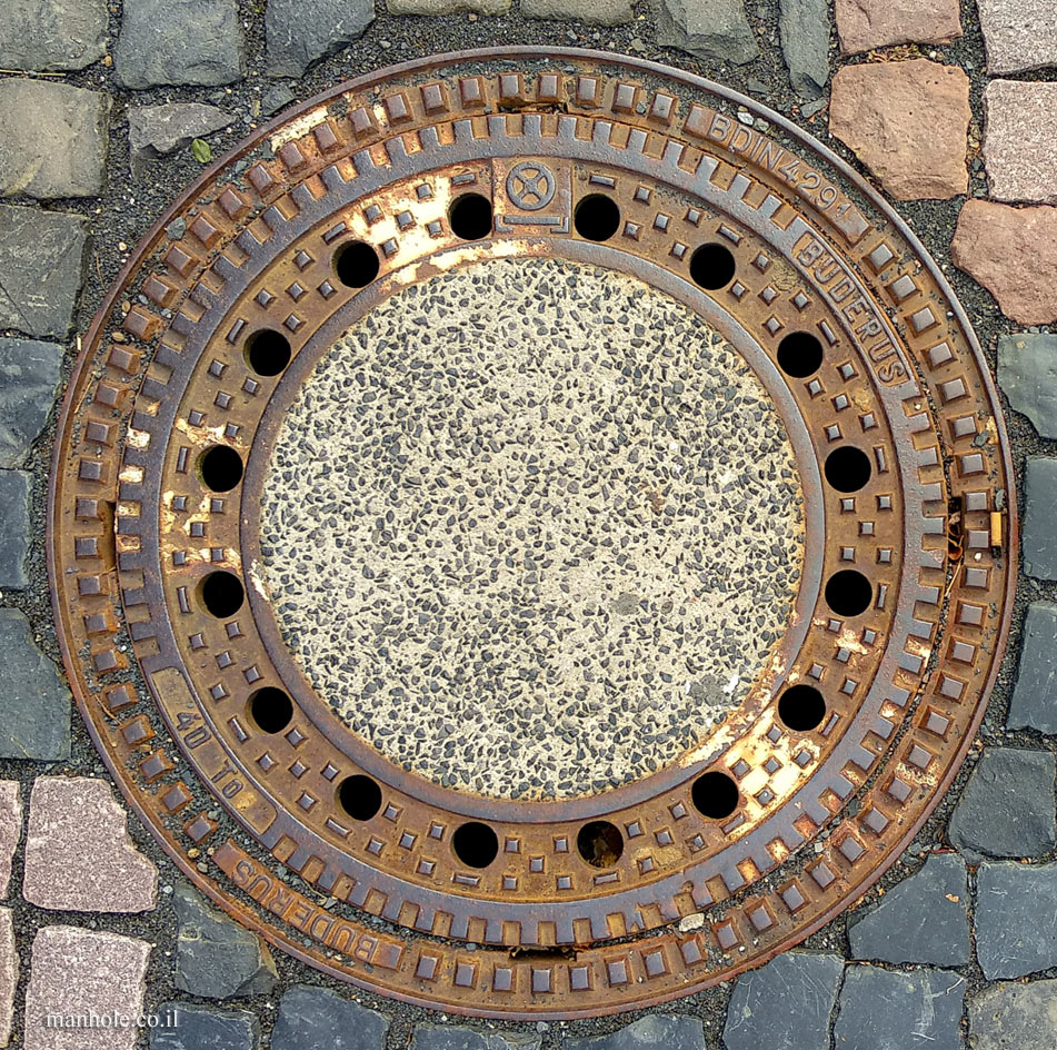 Fritzlar - concrete cover with a metal frame