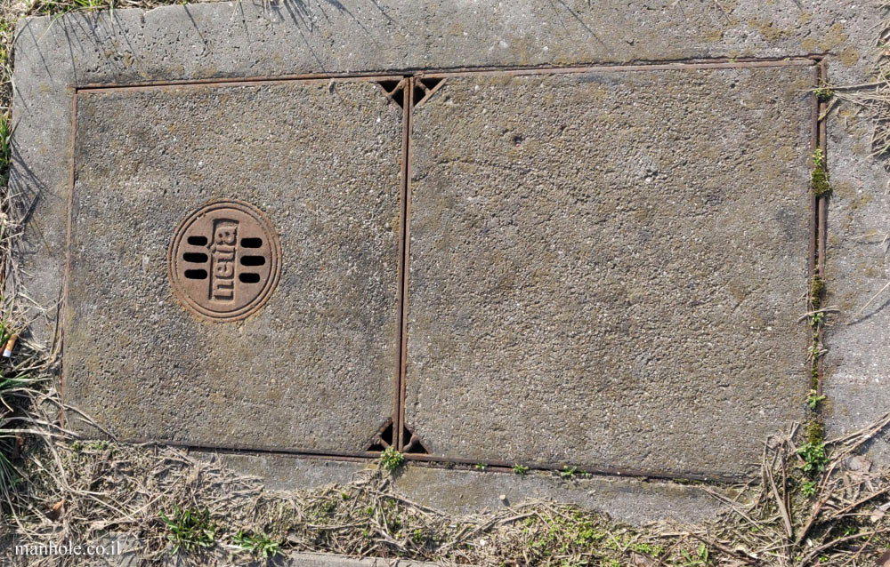 Warsaw - Manhole cover intended for the communication company Netia - Modular
