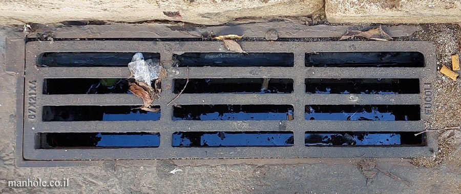 Lisbon - rectangular drain cover (2)