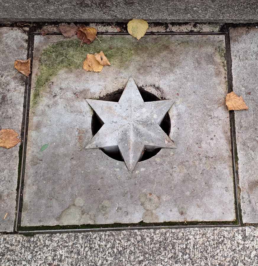 London - Drain cover with Star of David
