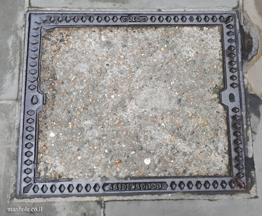 London - Electricity - Concrete cover with frame