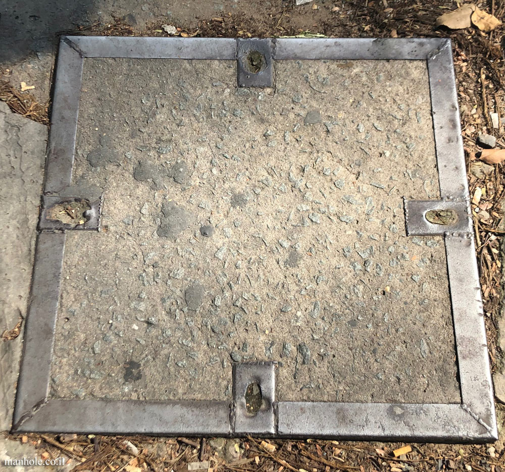 Ho Chi Minh City - Square concrete cover with a wide metal frame