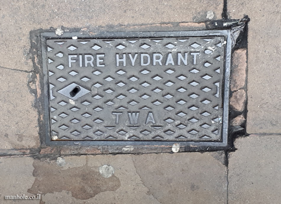 London - Fire Hydrant - TWA (3)
