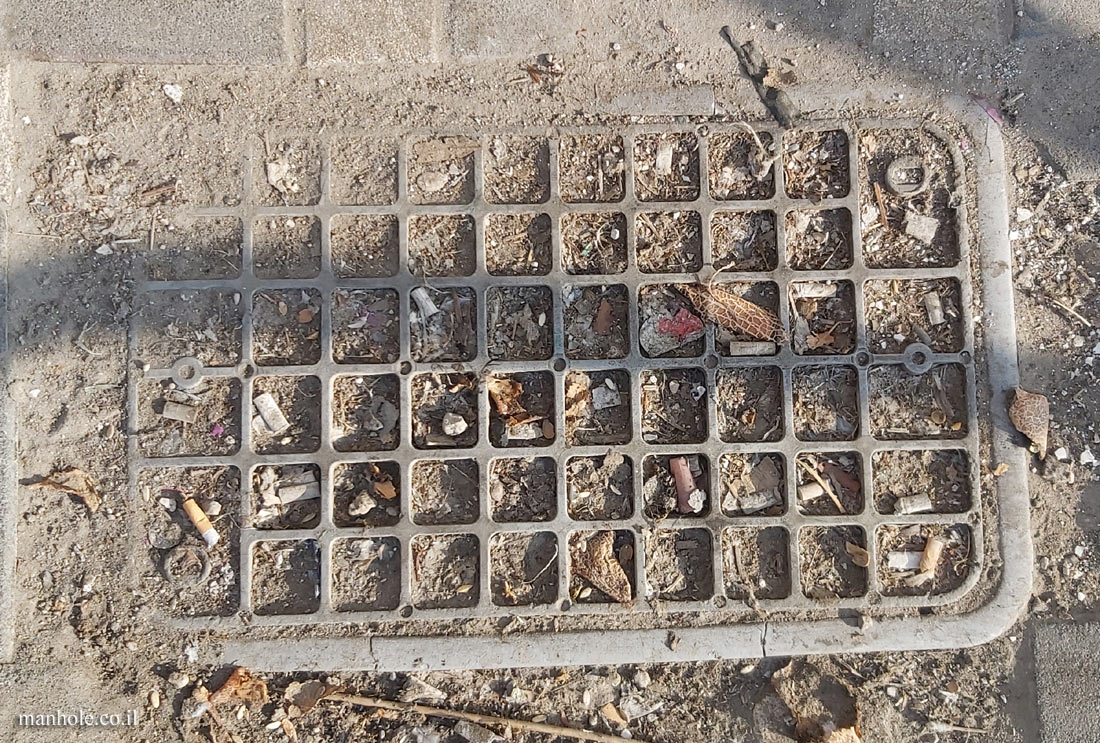 Qalansawe - Drain cover with large drain squares