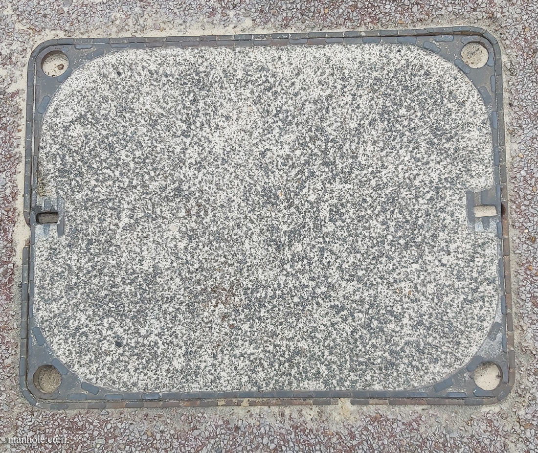 London - A concrete lid with a very thin frame that thickens at the vertices