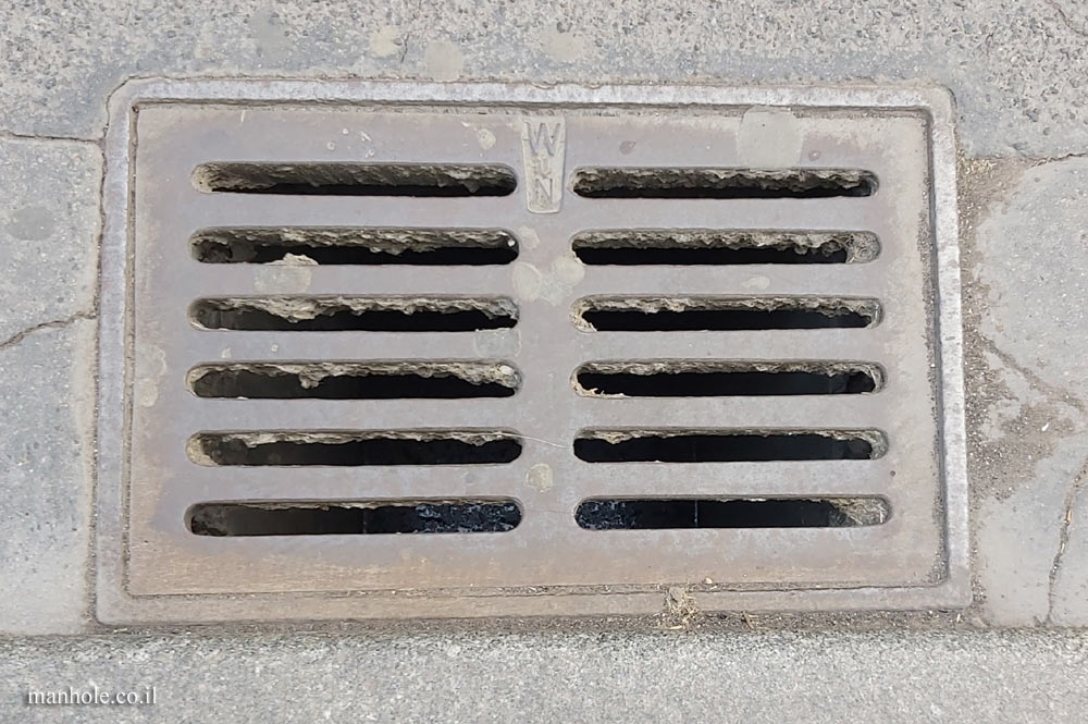 Vienna - Rectangular sidewalk drain