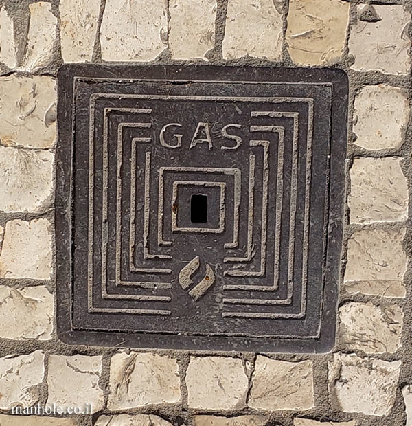 Lisbon - tiny square gas cover