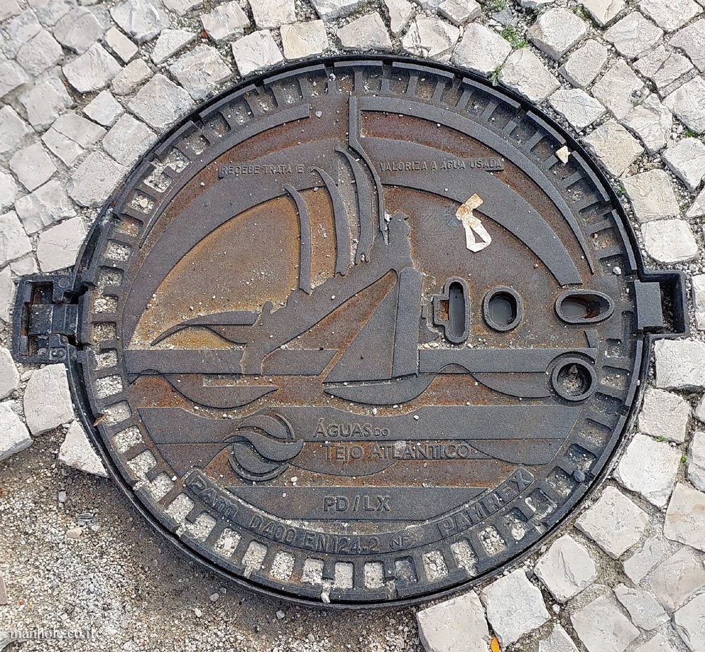 Lisbon - There’s art in the sewers - Padrão dos Descobrimentos