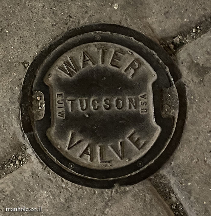 Tucson - Water valve