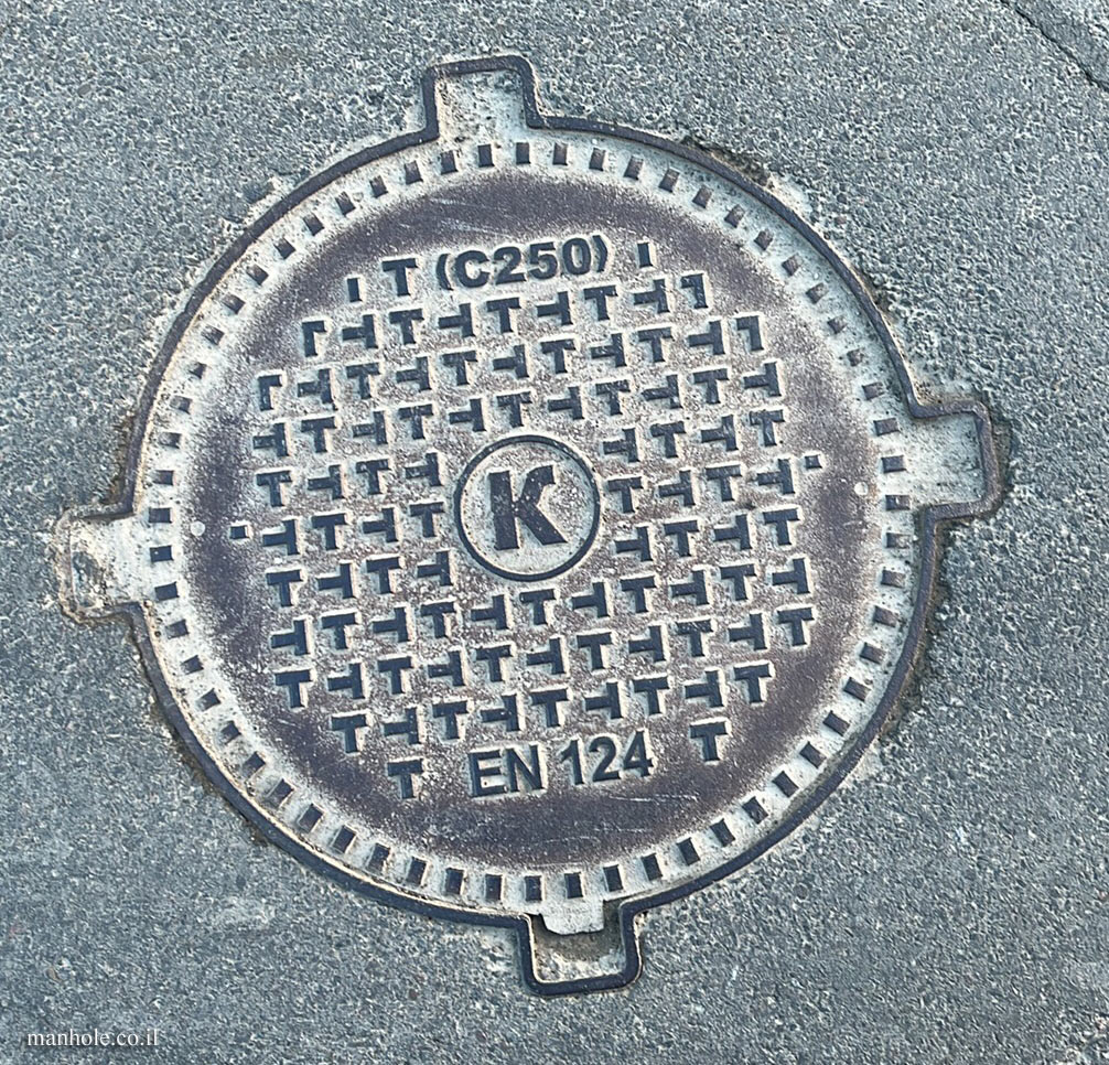 Ivano-Frankivsk - Cover with the letter K in the center