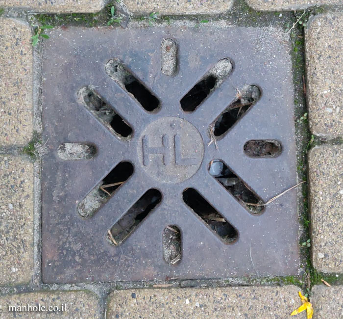 Warsaw - small square drain cover