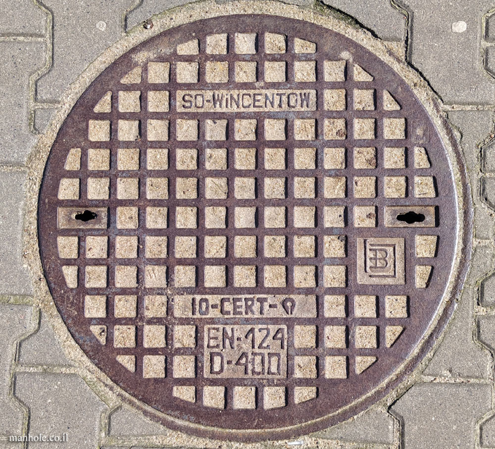 Warsaw - round cover with squares (9)