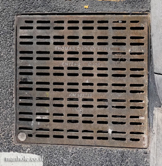 Manchester - drain cover with narrow slots