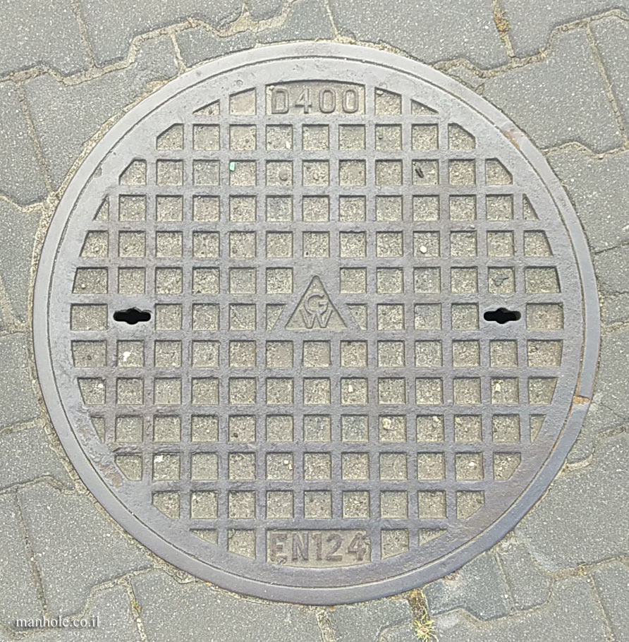 Warsaw - round cover with squares (16)